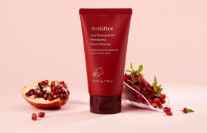 Sữa rửa mặt ngăn chặn lão hoá Jeju Pomegranate Revitalizing